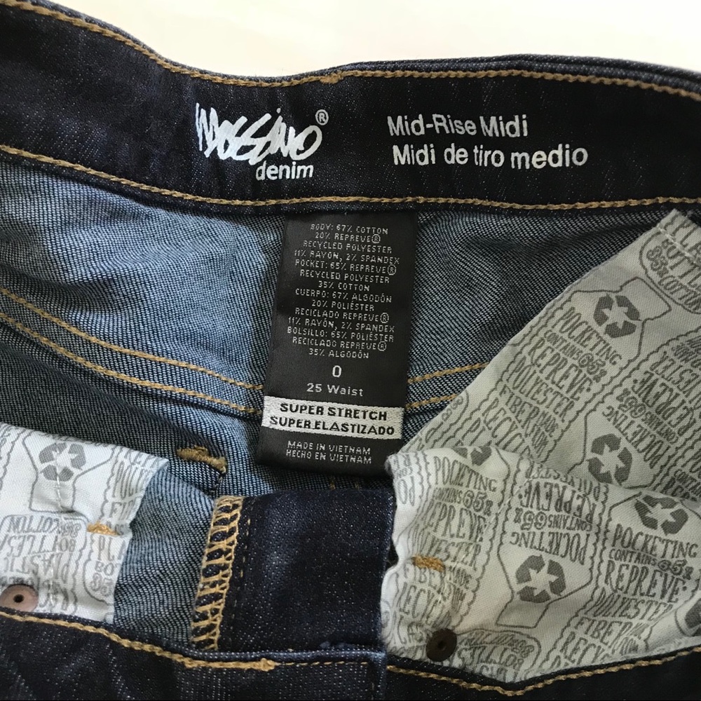 Vintage Y2K Mossimo Mid-Rise Midi Dark Denim Jean Shorts Size 0 - Picture 3 of 5
